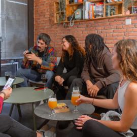 Olé Backpackers Hostel: Alicante'de bir otel