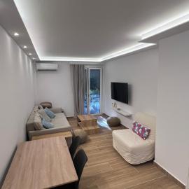Beige House، فندق في Saronida
