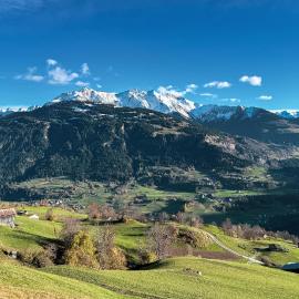 Gemütliche Ferienwohnung in Ladir bei Flims Laax, hotelli kohteessa Ilanz