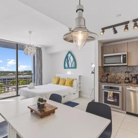 Modern Studio in Downtown Doral