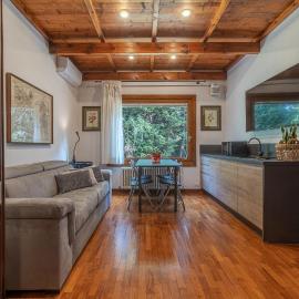 GuestHost - La Casa nel Pineto with Pool & Parking, hotel em Ferrara