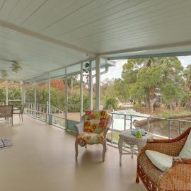 Paddle on the River! Waterfront Retreat in Stuart, hotel a Stuart