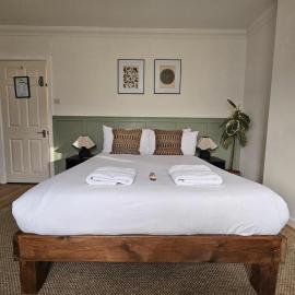 Saint Margaret's Guest House - Comfortable Rooms in a Quiet Area Close to the Heart of Poole - Free Parking & Fast Wifi