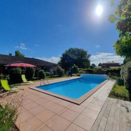 Landaise Lou Pao, 2 maisons, piscine, Lac de Léon, Hotel in Léon