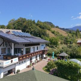 Apartments AlpRoza, hotel in Zgornje Gorje