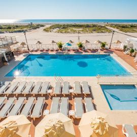 Reges Oceanfront Resort, hotel di Wildwood Crest