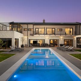 Olive Yard Villas, hotel a Bale