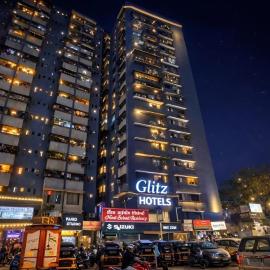 Glitz Saineel Executive Near Juhu Beach