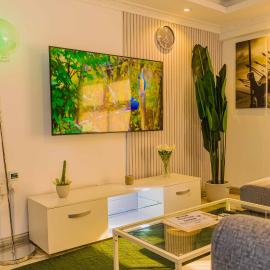 Chic Modern Studio Apartment with Pool