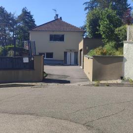 Spacieux logement 90 m2 chambres dans maison