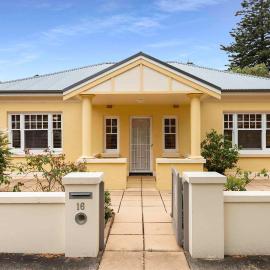 Nolas Coastal Cottage Henley Beach, hotel i Henley Beach