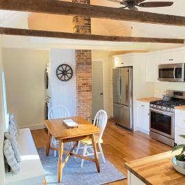 Duplex Farmhouse Rental Walk to Downtown