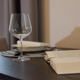 Modernes Studio im Zentrum mit Parkplatz, hotel in Gummersbach