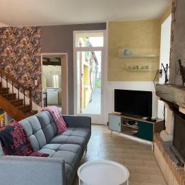 Maison charmante près de la ville - FR-1-410-386