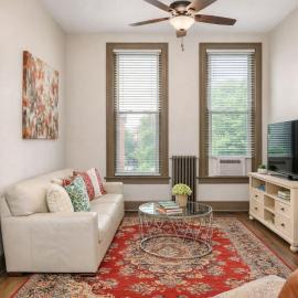 Large Luxury Downtown Loft - Walk to Everything Free Parking