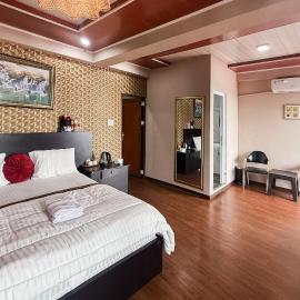 RedDoorz at Surabaya Ressort Aek Rangat Samosir, khách sạn ở Pangururan