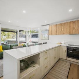 Sunset Shore Retreat, hotel in Summerland Point