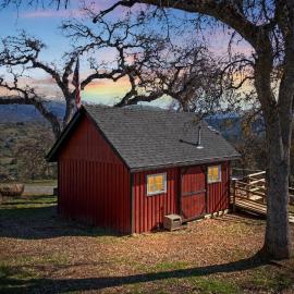 Viesnīca Valley View Hideaway Cabin with Mountain Views pilsētā Miramonte