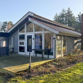 3 Bedroom Awesome Home In Oksbøl, hotel a Oksbøl