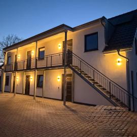 Haus Bahnhofsblick, хотел в Ottersberg
