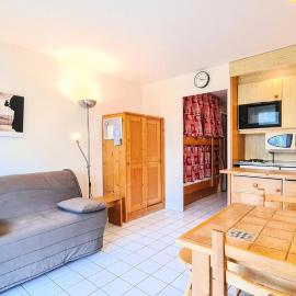 Résidence Castor - Studio rénové avec casier à ski · Proche des pistes · Balcon MAE-7394