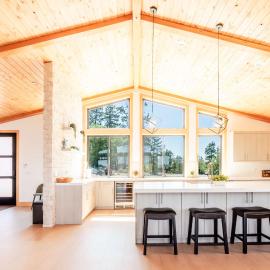 New! Bearadise ~ Relaxing Mountain Chalet, hotel i Big Bear Lake
