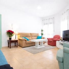 2 Bedroom Cozy Apartment In Oliva