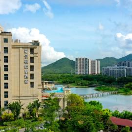 Hampton by Hilton Sanya Weiming Lake Park, hotel in Sanya