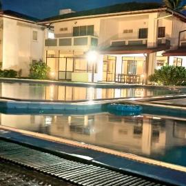 Sanmali Beach Hotel, hotel di Marawila