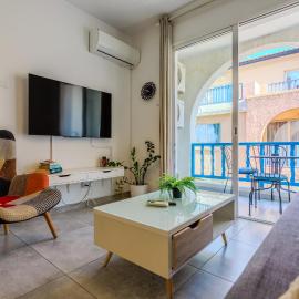 Alex's Vacation Suite - 100m from the beach - 6 Guests