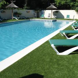 CAMPING SAINT GABRIEL ***, hotel v destinácii Tarascon