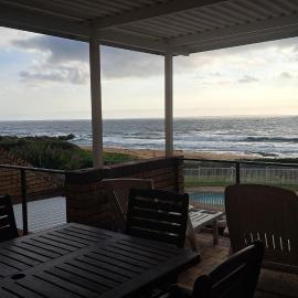 Hibberdene Beachfront Self-Catering 9 Catalina Bay, hotel a Hibberdene