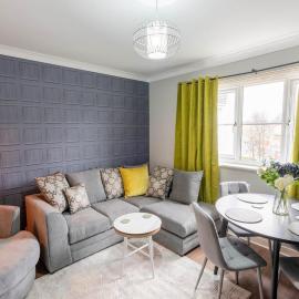 Warm Welcoming Paisley Stay Near Transport Links - Pass the Keys
