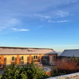 Cool Contours Venue, hotel a Eydon