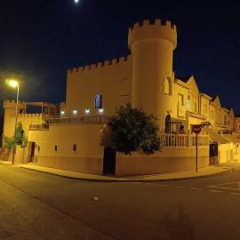 Beautiful Andalusian House Tradition & Confort, hotell Granadas