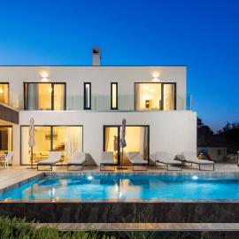Villa Aristea with sea view, jacuzzi and infinity pool, hotel in Vicani