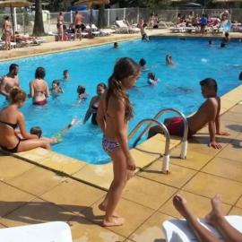 Camping 3 étoiles - Piscine - ccbfgbf, hotel in Collias