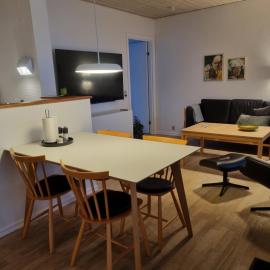 Løkken centrum ferielejlighed-apartment 4B, hotel in Løkken