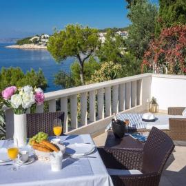 Luxury Villa Primosten Oasis by the beach with pool, Hotel in Primošten