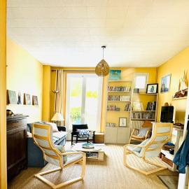 Maison avec jardin proche de la mer 5 à 7 personnes, hotel in Saint Malo