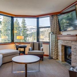 Everline Resort Suite: North Lake Tahoe Luxury!、オリンピックバレーのホテル