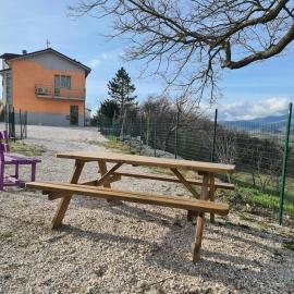 LE TRE QUERCE Family House, hotel din Sassoferrato