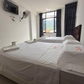 Hospedaje Turístico Real Madrid, hotel di La Merced