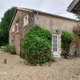 Petit Logis au calme avec piscine