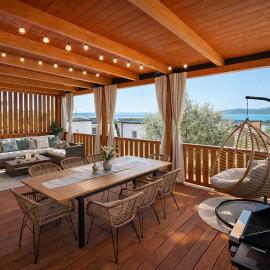 Rose Diamond Villa - cosy, large, family mobile home, free wifi and parking: Pakoštane şehrinde bir otel