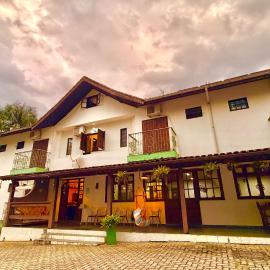 Ninho dos Passaros Penedo RJ, hotell i Penedo