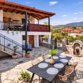 Archontiko Kastellia - Stone Guesthouse with Fireplace and Mountain View