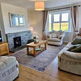 Sea Retreat Quilty - Coastal home near Spanish Point & Lahinch, hotel Quiltyben