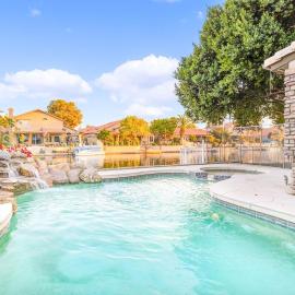 Waterfront getaway in Arizona, hotel u gradu 'Gilbert'