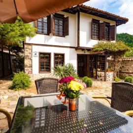 Къща за гости Старият Град Златоград, hotel in Zlatograd